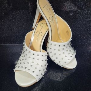 Jessica Simpson spiked white pumps